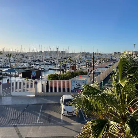 Διαμέρισμα Flat 150m Away From