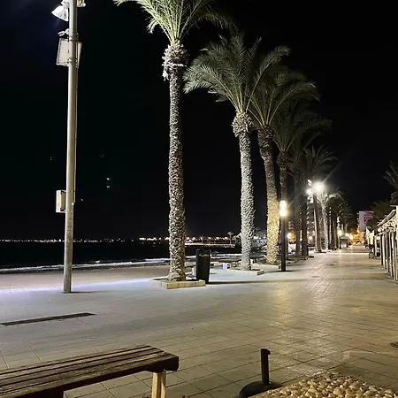 Flat 150m Away From Διαμέρισμα Τορεβιέχα