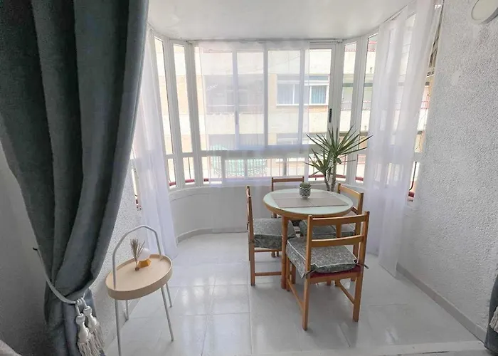 Apartment Flat 150m Away From