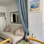 Lejlighed Flat 150m Away From