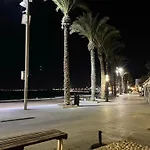 Flat 150m Away From Lejlighed Torrevieja